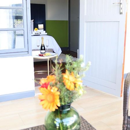 Uzuri Lifestyle Villa Port Saint John's ภายนอก รูปภาพ