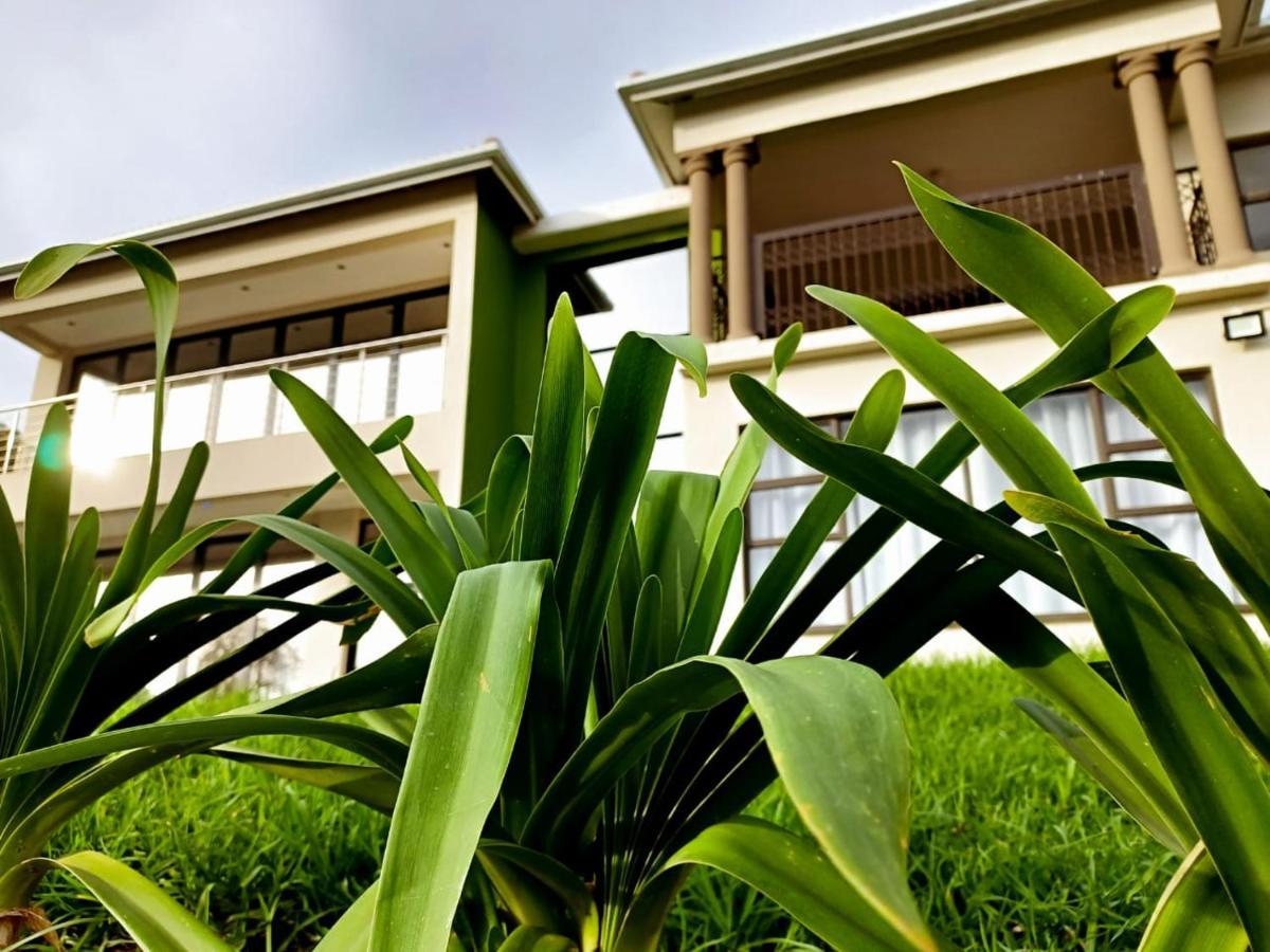 Uzuri Lifestyle Villa Port Saint John's ภายนอก รูปภาพ