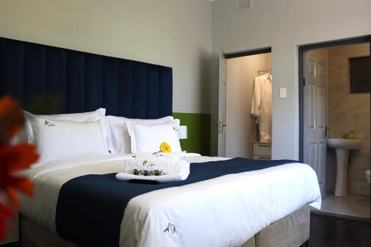 Uzuri Lifestyle Villa Port Saint John's ภายนอก รูปภาพ