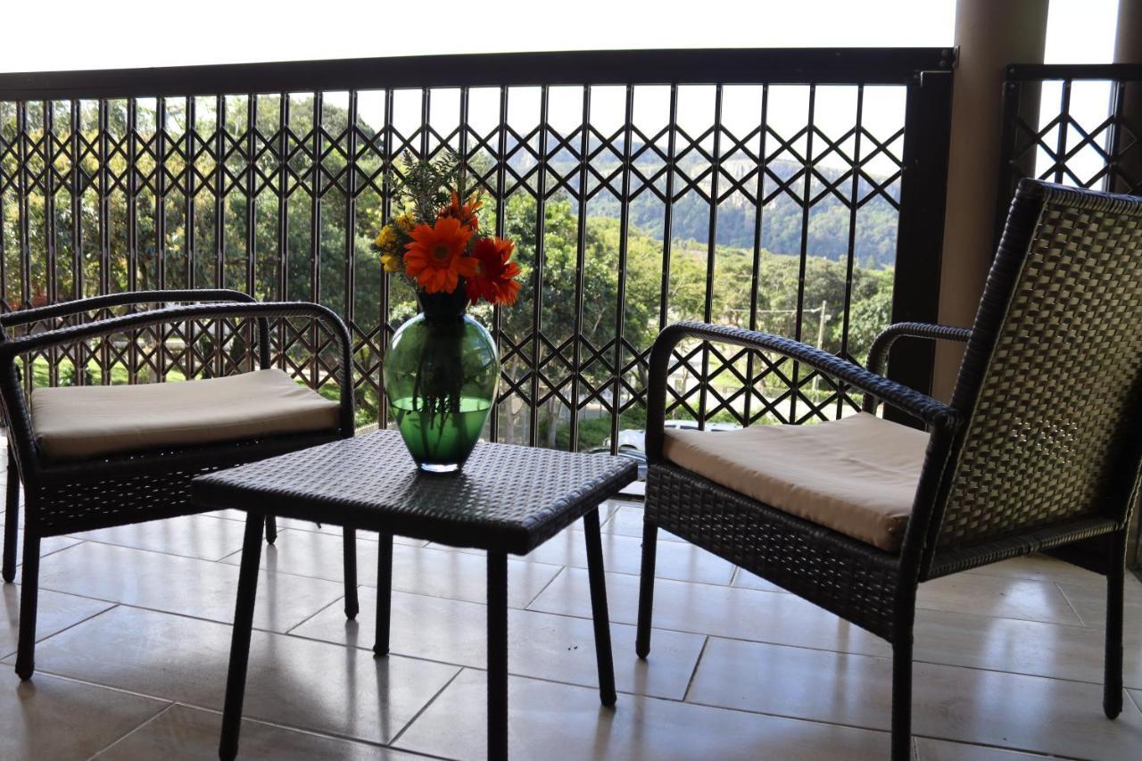 Uzuri Lifestyle Villa Port Saint John's ภายนอก รูปภาพ