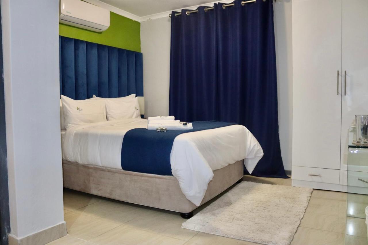 Uzuri Lifestyle Villa Port Saint John's ภายนอก รูปภาพ
